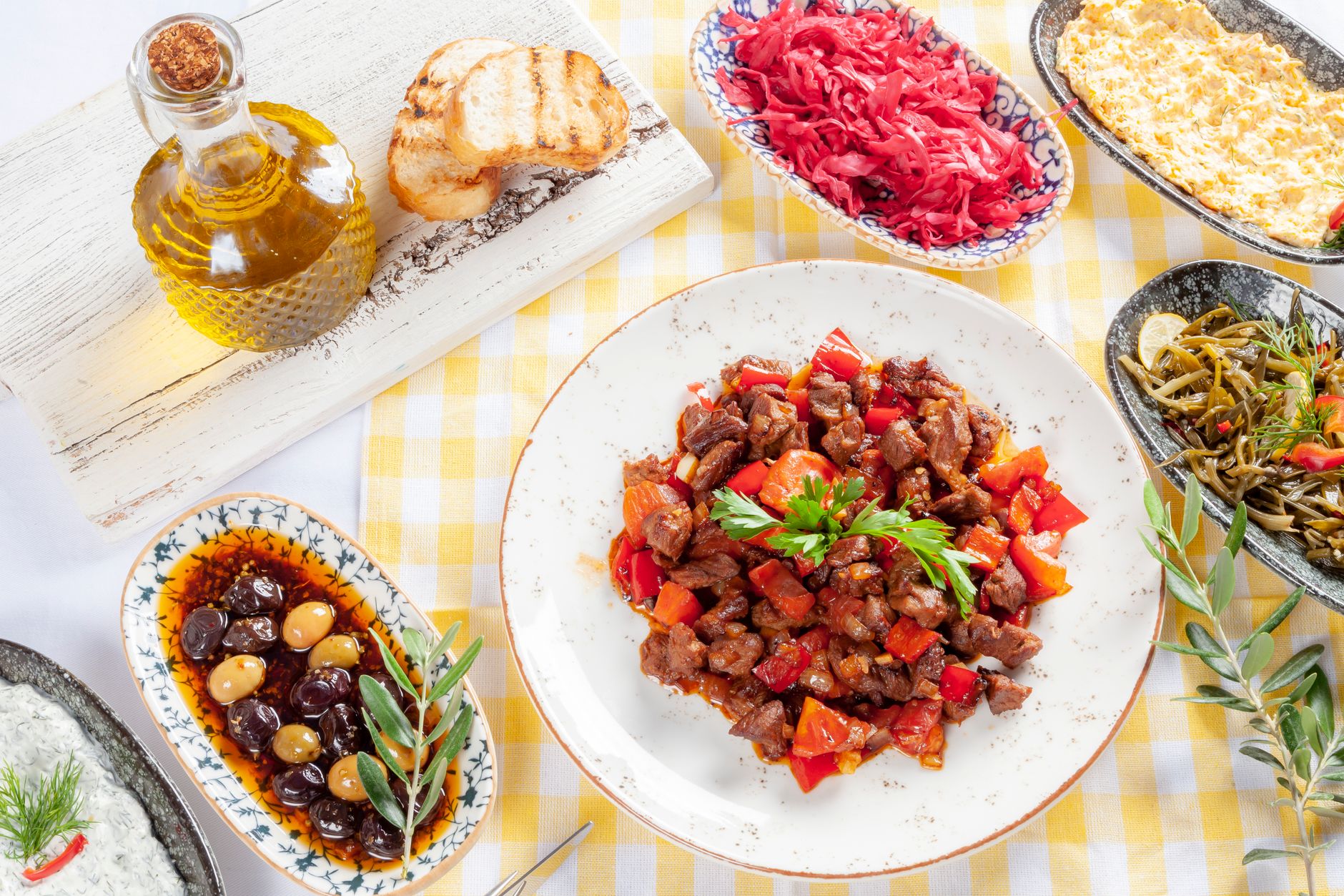 Zeytinyağı tadımı ve Ege sofrası taze otlar lezzetler